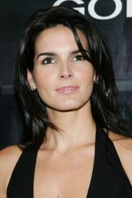 Angie Harmon