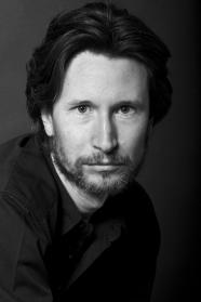 Jonathan Aris